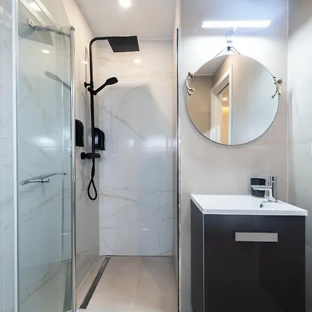 Luxury Jacuzzi Apartment